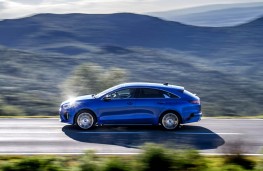 Kia ProCeed, side action